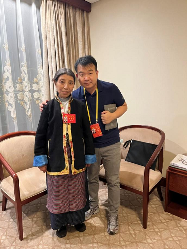 【記者手記Vlog】“守邊的‘阿佳’，您還好嗎”——記者與卓嘎代表再相遇