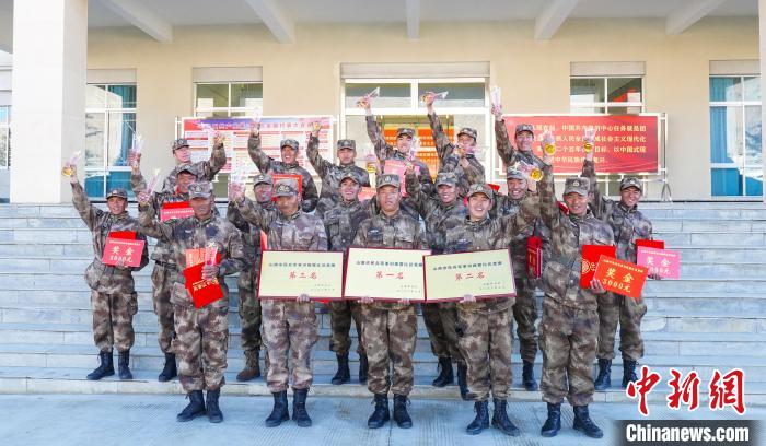 獲獎選手合影?！敲衫?攝