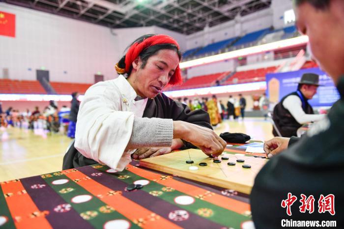 圖為比賽現(xiàn)場?！∝暩聛硭?攝