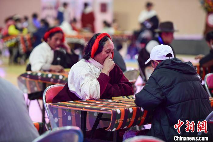 圖為比賽現(xiàn)場?！∝暩聛硭?攝