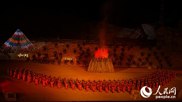 《文成公主》大型史詩劇演出現(xiàn)場(chǎng)。人民網(wǎng)記者 劉凡攝