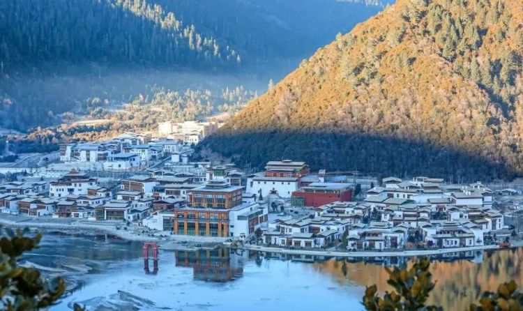 懂西藏的人，一定不會(huì)錯(cuò)過林芝的秋天