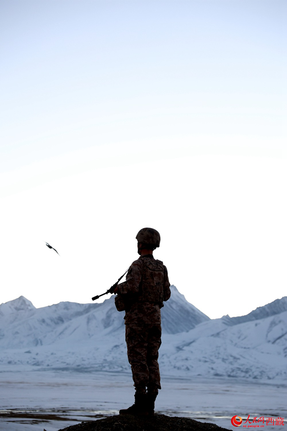官兵在站崗。人民日報記者 瓊達(dá)卓嘎攝