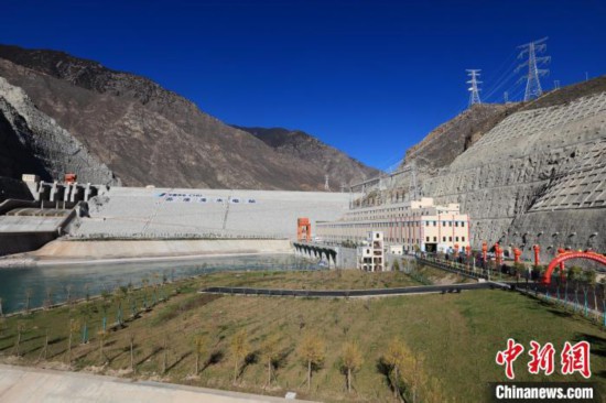 圖為金沙江上游蘇洼龍水電站。　王磊 攝