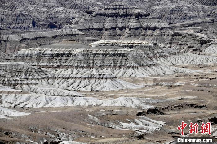 4月5日，西藏阿里札達(dá)土林?！±盍?攝