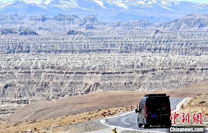 4月5日，西藏阿里札達(dá)土林。　李林 攝